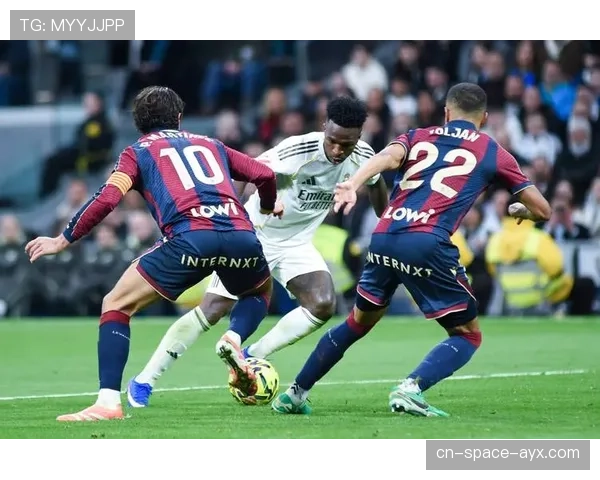 马德里举办千人青少年足球节，皇马基金会牵头组织